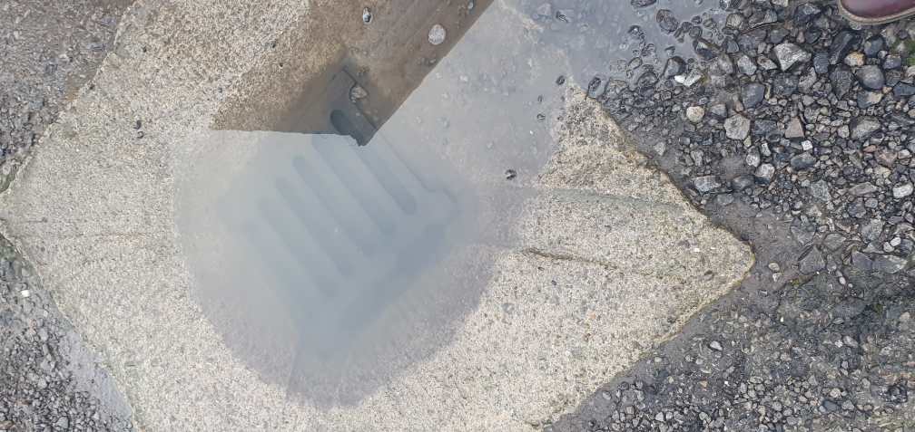 overflowing blocked drain hole cover